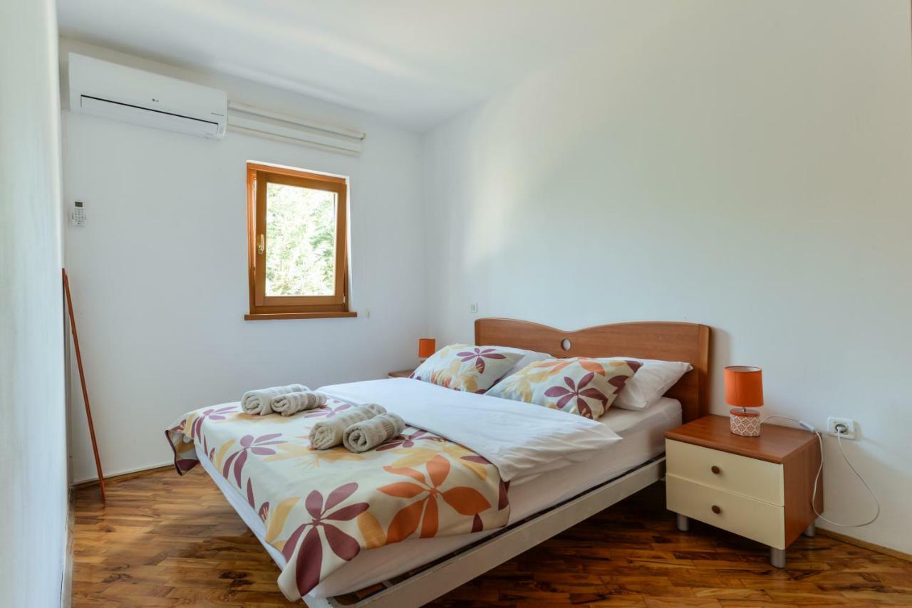 Lumbre Apartment Tar-Vabriga Екстериор снимка