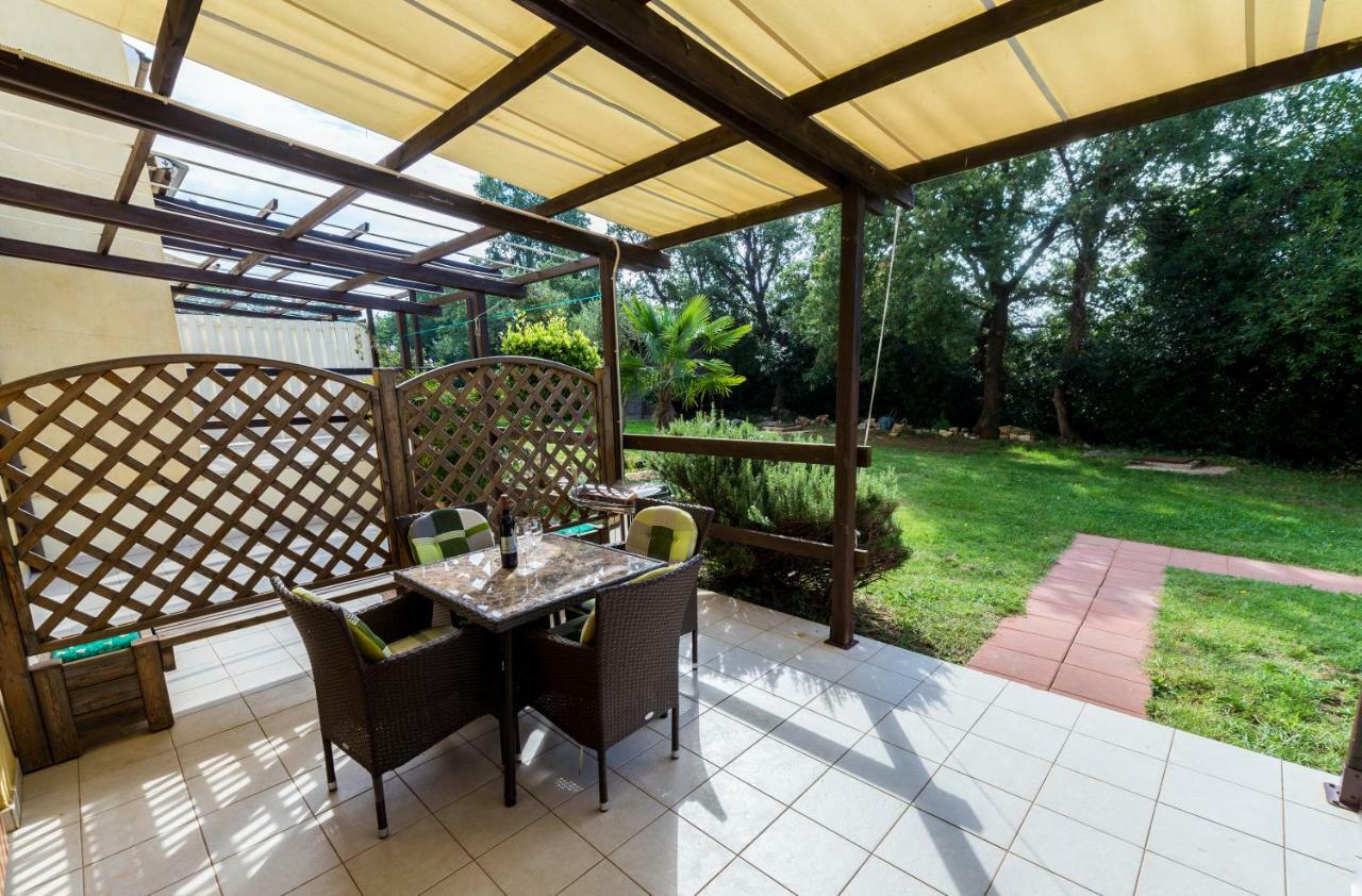 Lumbre Apartment Tar-Vabriga Екстериор снимка